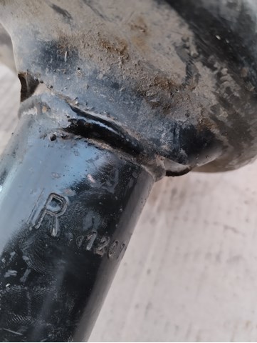 Задний правый амортизатор Toyota 485300T040