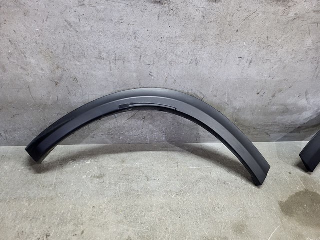 Expansor direito (placa sobreposta) de arco do pára-lama traseiro para Infiniti QX50 (J55X)