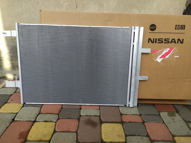 Радиатор кондиционера 921006RA0B Nissan/Infiniti