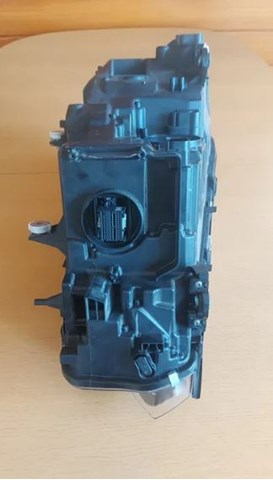 8739657 BMW Фара