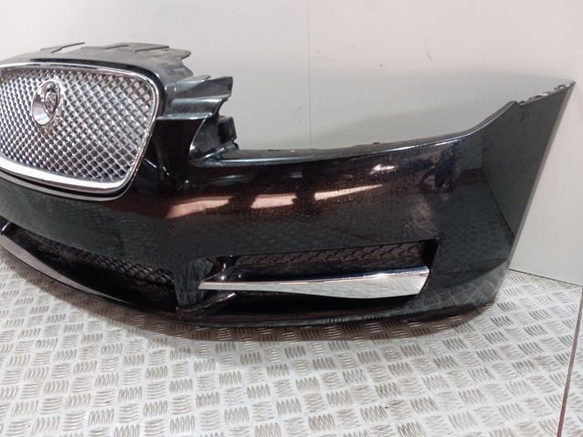 C2Z8837XXX Jaguar Бампер передний в сборе