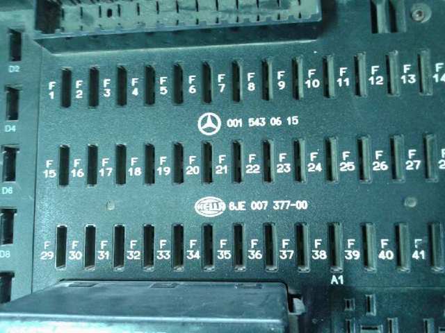 Блок предохранителей 0015430615 Mercedes