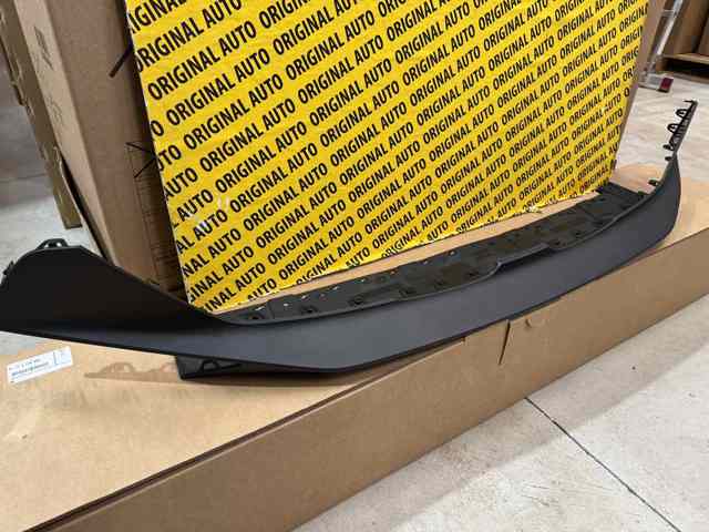  BMW 51118738588