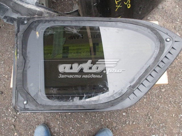 Купить 833001LA0A Nissan/Infiniti Стекло кузова (багажного отсека) правое