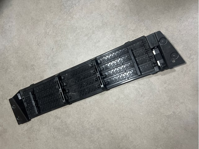  Land Rover LR152622 цена, от 389.27 USD