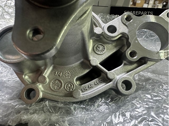 Помпа охлаждения BMW 11518482250 цена, от 53.23 USD