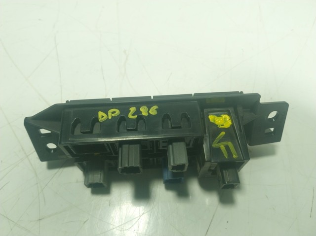 Кнопка (регулятор) корректора фар Nissan/Infiniti 251905SH0A цена, от 23.00 USD