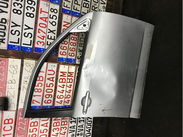 Дверь передняя правая Daihatsu 67001B4050 цена, от 1472.38 USD