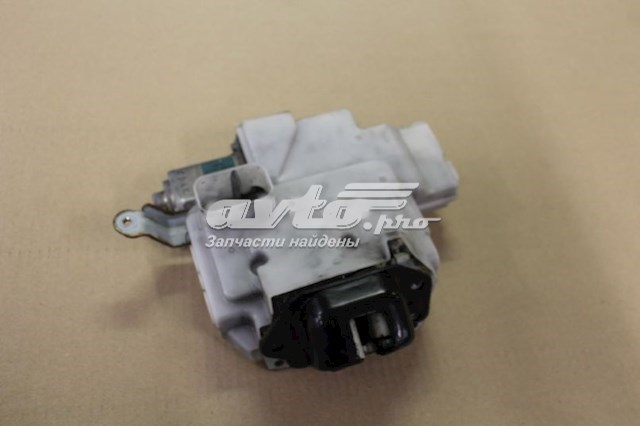 Купить 905001AA0A Nissan/Infiniti Замок задней двери