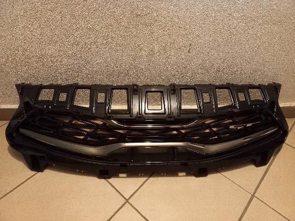 Облицовка радиатора Hyundai/Kia 86350J7LA0 цена, от 171.66 USD