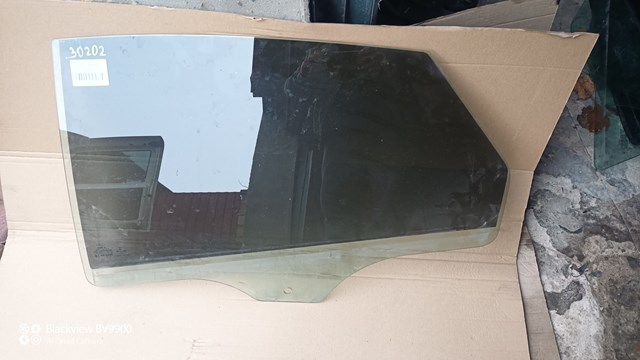 Стекло двери задней левой DS73F25713A Ford