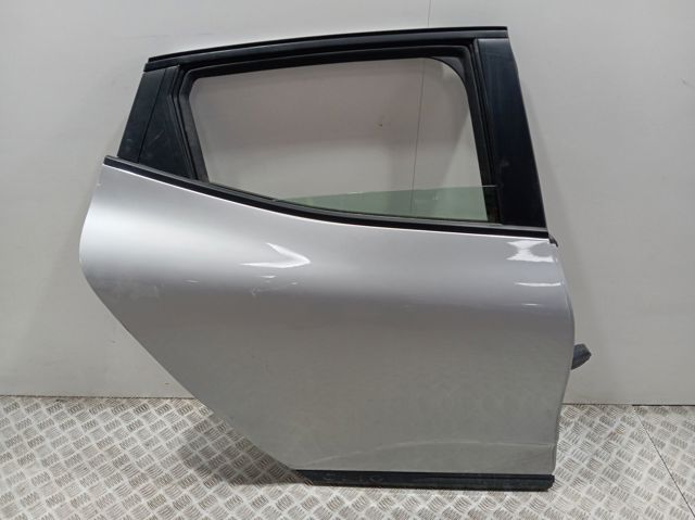 Задняя правая дверь Renault (RVI) 821008513R