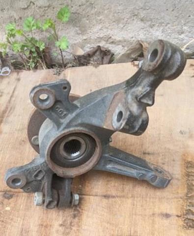 Кулак поворотный передний правый Ford MEF614