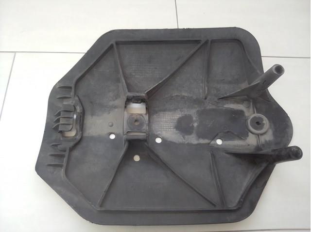 6877044 BMW Защита заднего нижнего рычага