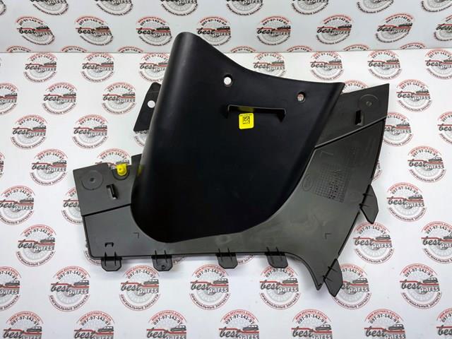 Дефлектор переднего бампера левый LR095013 Land Rover