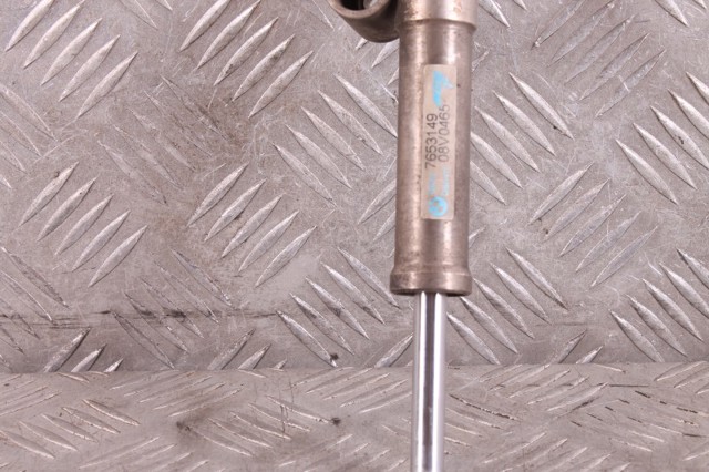 31427653149 BMW Стойка передняя