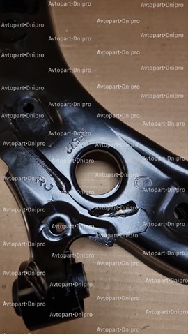 Правый рычаг передней нижней подвески Mazda DGH934300 цена, от 99.90 USD