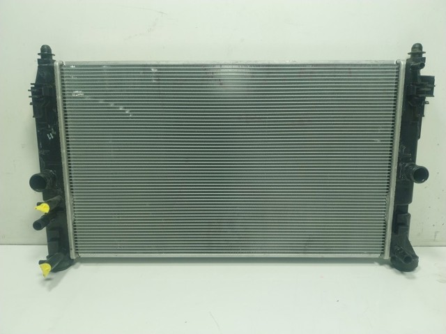 1640015630 Toyota Радиатор основной