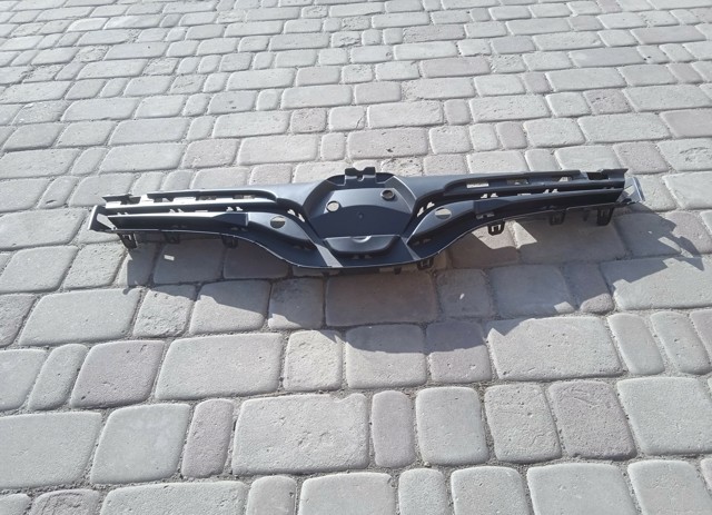 60U1051 Polcar Grelha do radiador