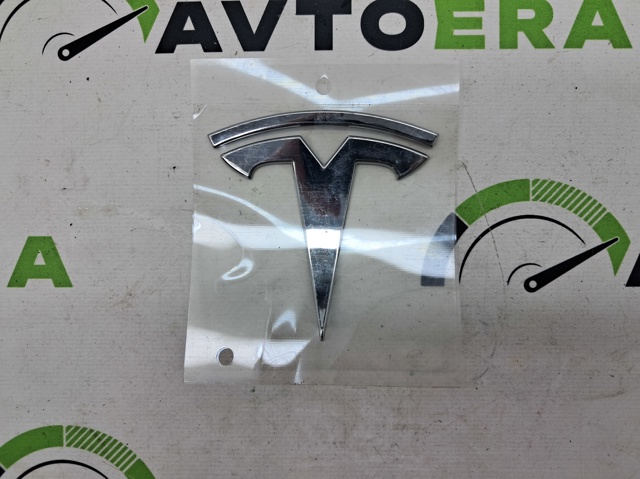 Купить 160778600A Tesla Эмблема крышки багажника