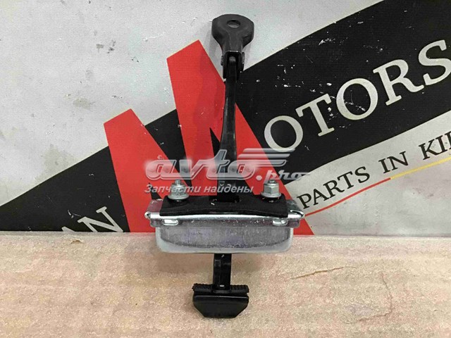 LR061290 Land Rover Ограничитель открывания двери