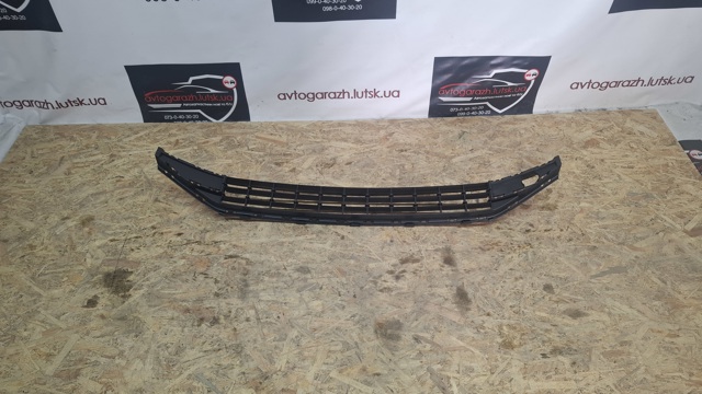 Решетка на бампер Signeda PVG99239CA