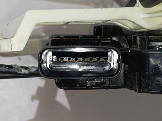 Замок передней левой двери Hyundai/Kia 81310D3000
