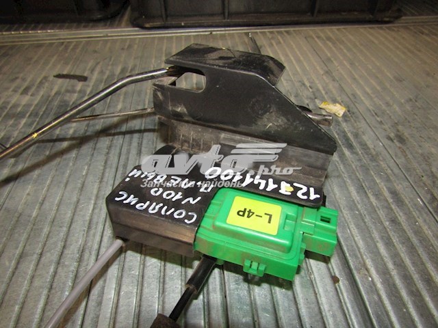 Замок водительской двери 813104L010 Hyundai/Kia