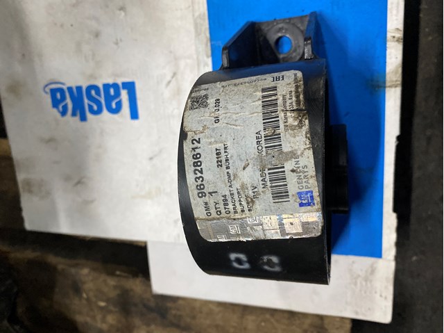Гидроопора двигателя передняя General Motors 96328612 цена, от 141.08 USD