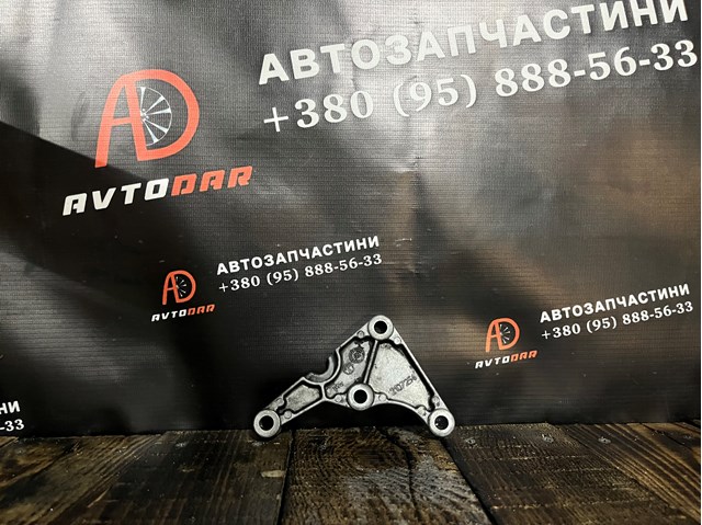 2107254 Mercedes Крепление насоса ГУР