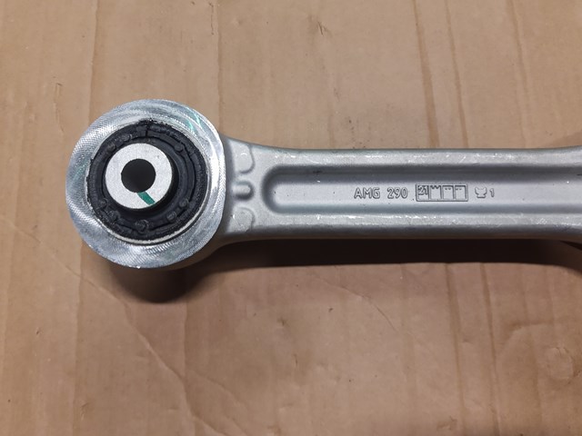 Передний нижний рычаг Mercedes A2903301802