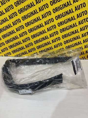 Уплотнитель капота KB7W56770A Mazda