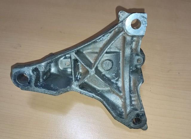 Купить F2A425740 Mazda Опора подвесного подшипника передней полуоси