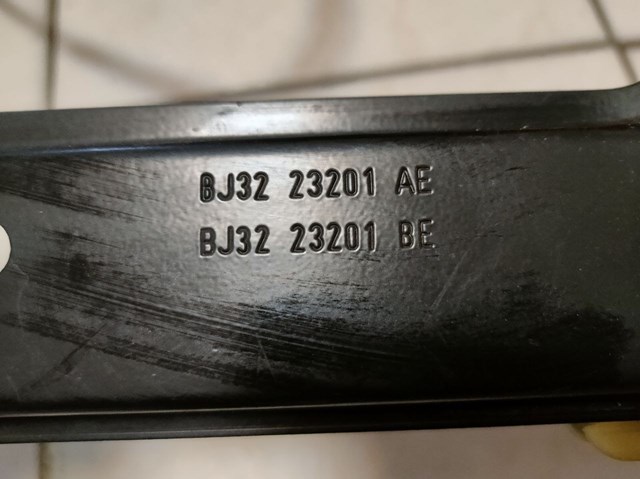  Land Rover BJ3223201AE цена, от 48.87 USD