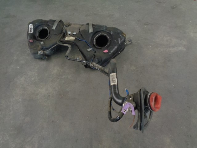  Mercedes A2124708601