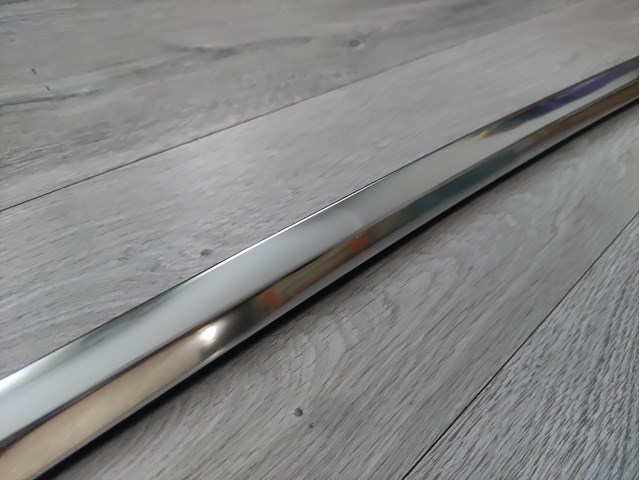  103839580A Tesla