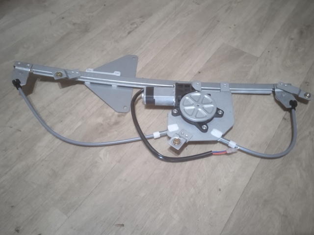 Механизм стеклоподъемника водительской двери Polcar 2352PSE1 цена, от 53.62 USD