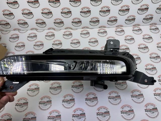 Фара противотуманная, левая Land Rover LR136873 цена, от 183.70 USD