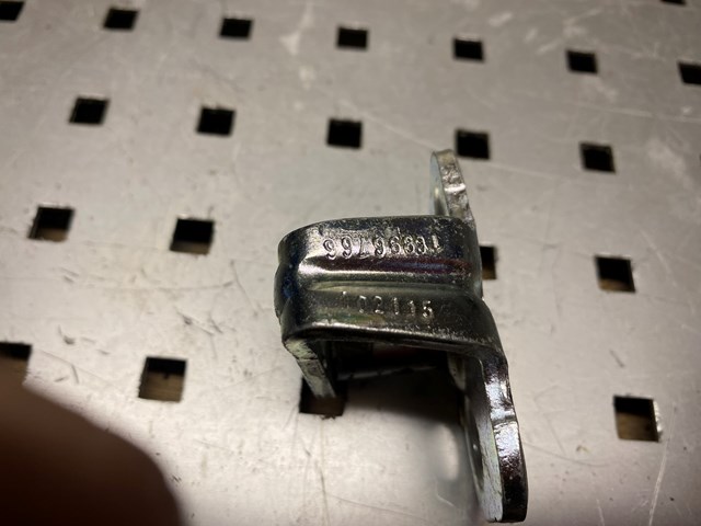 16896766 Tesla 