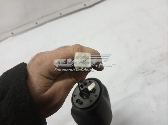 Левое боковое зеркало 8200497486 Renault (RVI)