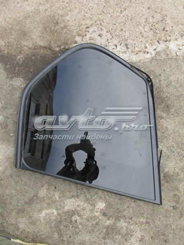 GS5018D306 XYG Стекло багажного отсека, правое
