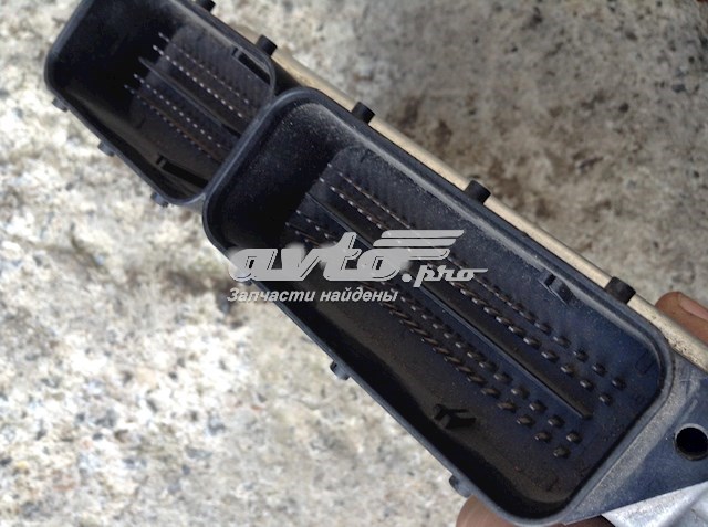Блок управления двигателем 8512047 BMW