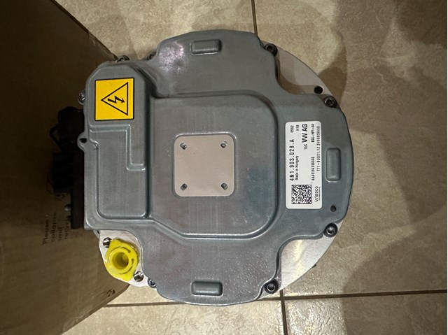 4N1903028A VAG Alternador original y equivalente