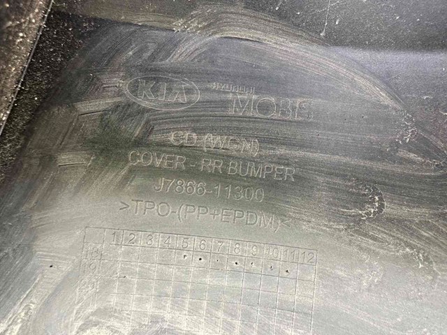 Задний бампер J786611300 Hyundai/Kia