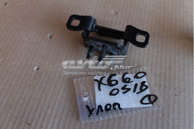 Петля задней двери 31335292 Volvo