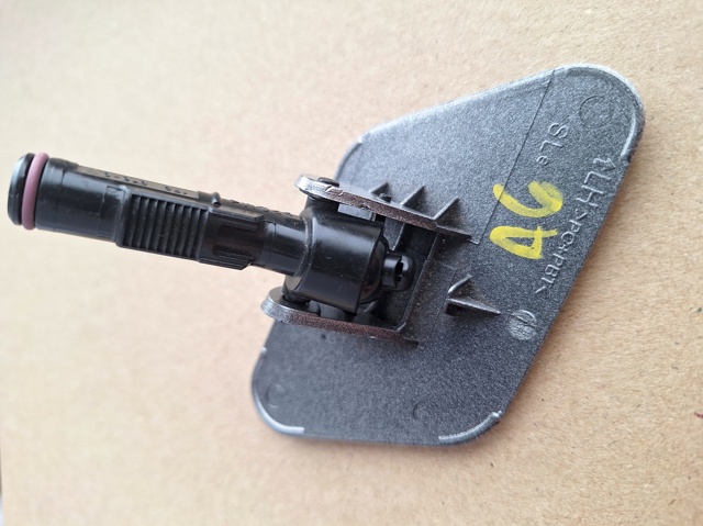 Накладка форсунки омывателя фары передней TQ25445 Tqparts