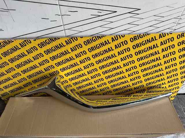 Купить KB8A507J1B Mazda Молдинг решетки радиатора правый