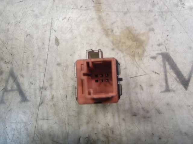  Botão de ativação do sinal de emergência Citroen C4 I hatchback (LC) (2004 - 2010) I