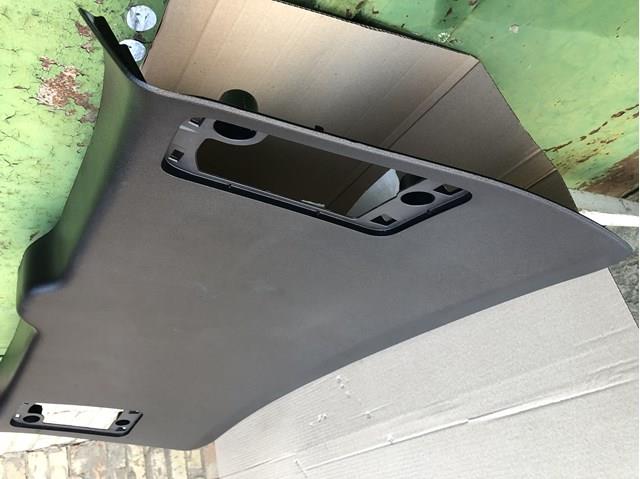 647800E100C0 Toyota Пластик пятой двери