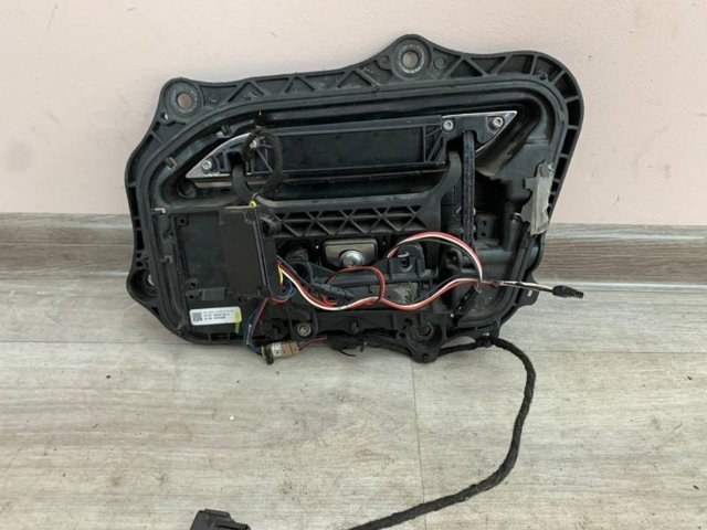 100737200H Tesla 